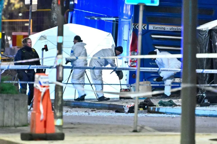 Detalji horora u središtu Stockholma: Vozač autobusa smrti uhićen, najmanje troje mrtvih