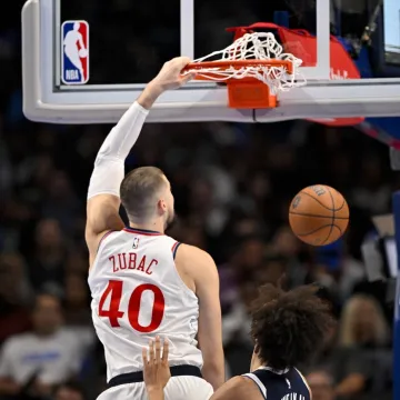 Wambeyama i Curry briljirali u dvoboju Golden State Warriorsa i San Antonio Spursa