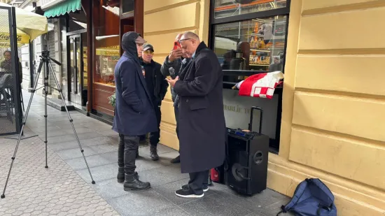 Thompsonova 'Bojna Čavoglave' trešti pred SNV-om: Keleminec i pristaše stigli sa zvučnikom