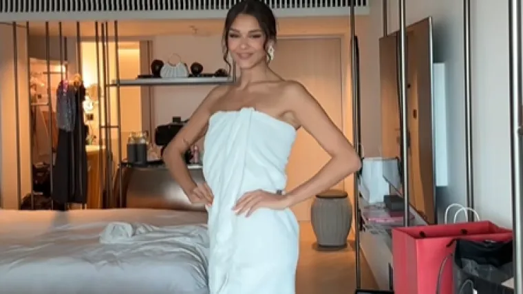 Predivna Laura umotana samo u ručnik pokazala zašto je Hrvati obožavaju