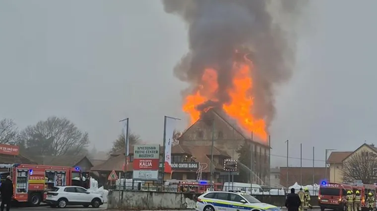 Zapalila se zgrada mlina, požar se proširio na susjednu zgradu: 'Ne otvarajte prozore!'