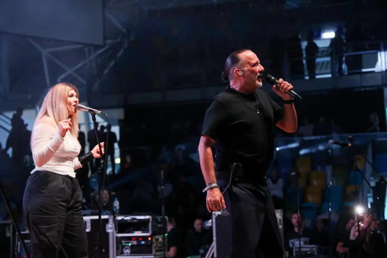 Tony Cetinski pokazao novu frizuru u Frankfurtu: Evo što su svi promatrali...