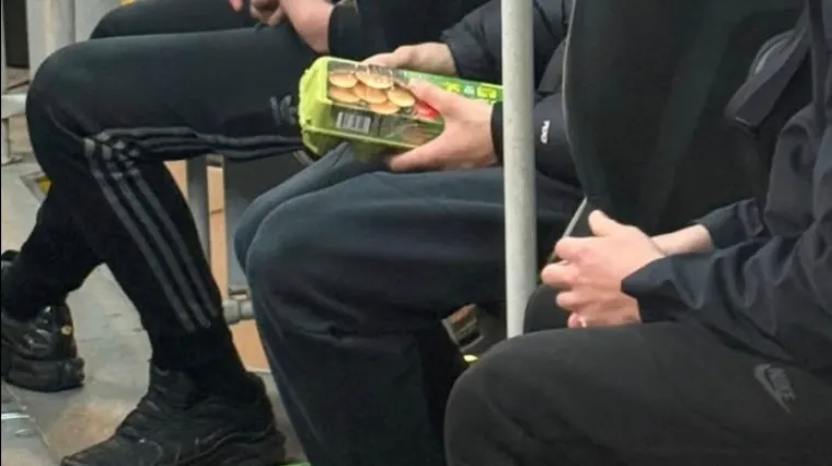 Mladići u crnom iz tramvaja gađali jajima taksista, sve je otkrila Maja Sever: 'Vozio je Nepalac'