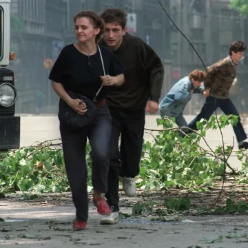 Majka ubijenog dječaka o 'Sarajevo safariju': 'Pogodili su ga dok je s tetom išao po slatkiše'