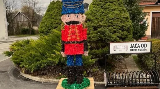 Hrvatskog svećenika naljutio kip Orašara, hitno traži da se makne: 'On je simbol zla!'