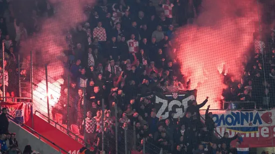 Hrvatski navijači napadnuti u Crnoj Gori: 'Prepriječili im put pa šipkama razbijali stakla'