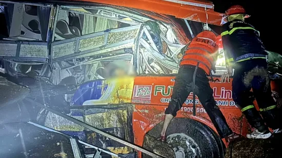 Šestero poginulih u vožnji strave: Aktiviralo se klizište, ljudi ostali zarobljeni u autobusu