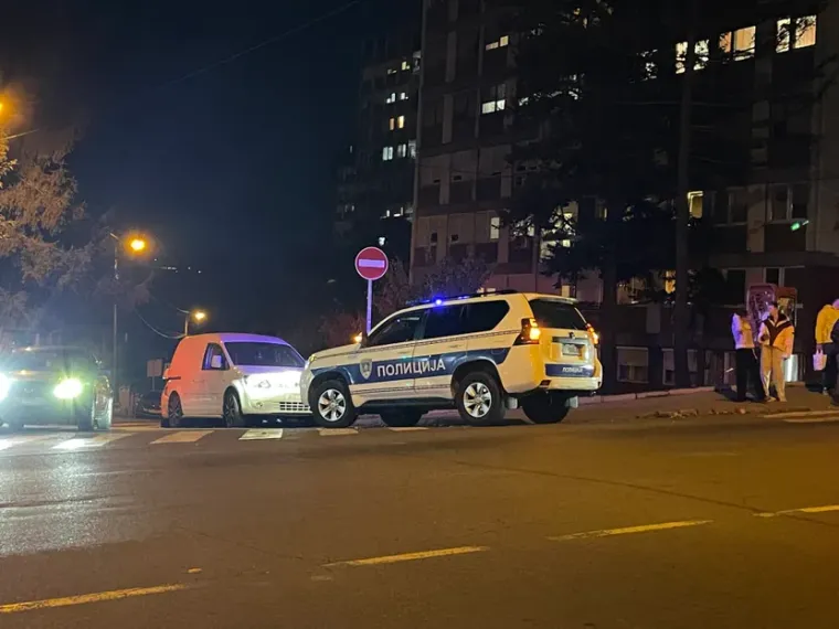 Opsadno stanje nakon pucnjave u Beogradu: Monstrum s perikom izrešetao mladića pred zgradom