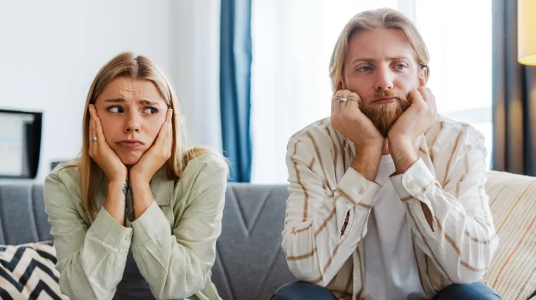 Dosadno vam je u vezi? Evo kada je to samo prolazna faza, a kada je znak za uzbunu