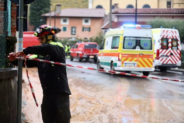 Kaos u susjedstvu: Cijelo selo pod vodom, klizište progutalo kuću! 'Neki ljudi su nestali...'