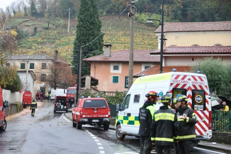 Kaos u susjedstvu: Cijelo selo pod vodom, klizište progutalo kuću! 'Neki ljudi su nestali...'
