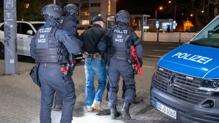 Izrešetali muškarca u noćnoj sačekuši: Policija digla helikopter i dronove