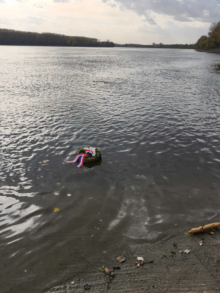 VeDRA odala počast poginulim Srbima: Branitelji burno reagirali, stigla policija! 'Čista provokacija'