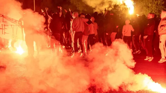 Hrvatski navijači pod velikom pratnjom u Podgorici, najavljen i crveni alarm