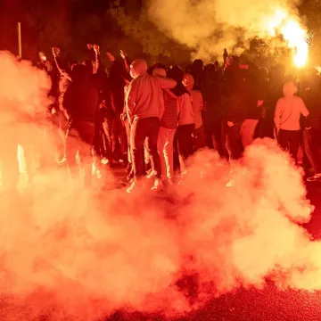 Hrvatski navijači pod velikom pratnjom u Podgorici, najavljen i crveni alarm