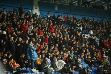 Hrvatski navijači uzvikivali 'Za dom spremni', uslijedio je odgovor Crnogoraca