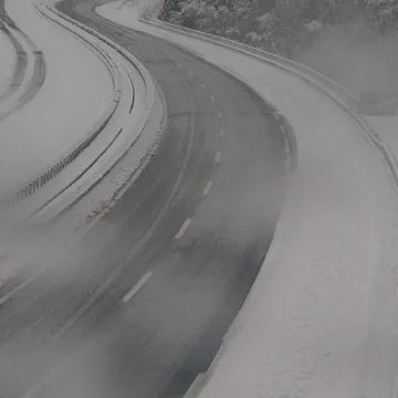 Prevrnuo se kamion na A1, rasulo se gnojivo: Snijeg prekrio autoceste i Sljeme