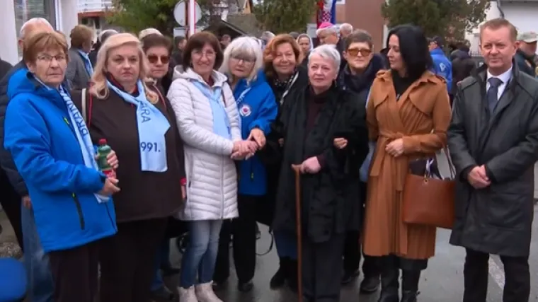 Na Danu sjećanja u Vukovaru bila je i majka Jean-Michela Nicoliera