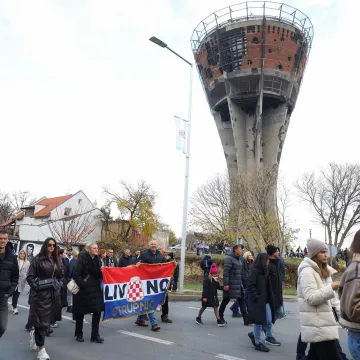 Stigla prva brojka! Evo koliko je ljudi bilo danas u Koloni sjećanja
