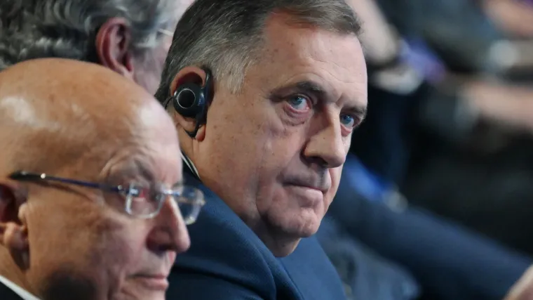 Zbog rečenice 'Nitko ne laže gore i više od Turčina' Dodik dobio masnu kaznu