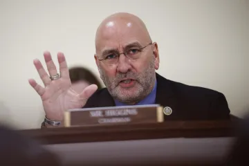 Tko je kongresmen koji je jedini glasao protiv objavljivanja svih dokumenata o Epsteinu?