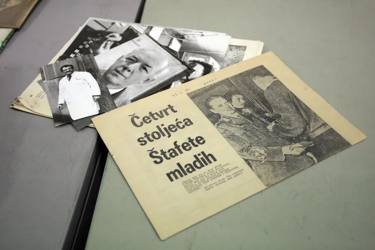 Gledala sam neboder dok gori, pitao je: 'Smijem li napisati da je Vjesnik gotov?' Rekla sam: 'Smije&scaron;...'