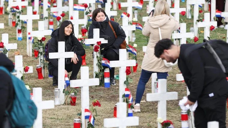 Koračalo je danas 125.000 ljudi: 'Srce hoće iskočit, od radosti i bola, sve što je neizrečeno se tu skuplja'