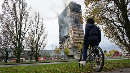 Još uvijek se dimi iz nebodera: Zatvoren dio Slavonske, očekuju se velike gužve