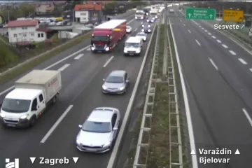 Kilometarske kolone na autocesti, HAK upozorava na snijeg i zabrane, ali i na konja!