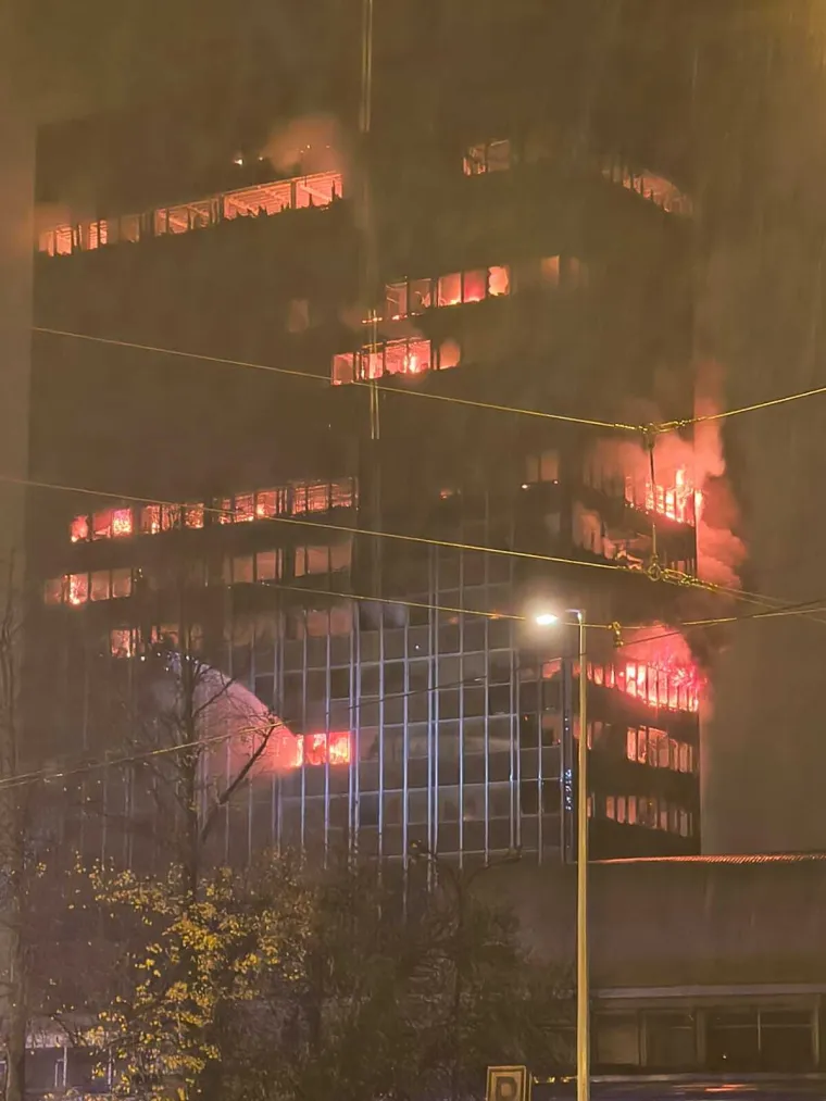 Vatrogasni zapovjednik emotivno o Vjesniku: 'Treba imati 'cojones' da se ponudi&scaron;. Luv you, guys'