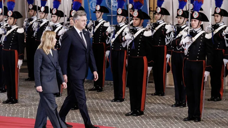 Pogledajte prisan susret u Rimu: Kao da je Plenkovićev izgled iznenadio Giorgiju Meloni