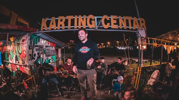 Mašinko predstavlja novi singl i spot 'Na ramenima divova' uoči velikog koncerta u Boogaloo-u