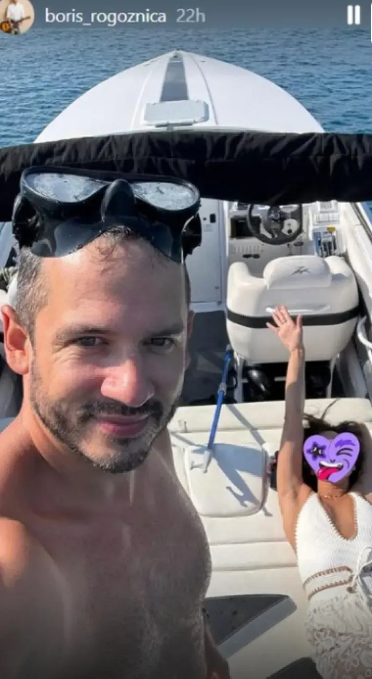 Boris Rogoznica dobro se zabavlja u društvu samozatajne dame: Nabacili fotografiju iz kreveta