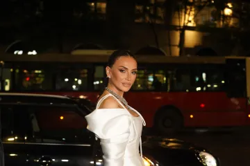 Zovu je najljepšom Srpkinjom, a zahvate krije 'kao zmija noge': Kako izgleda Emina Jahović?