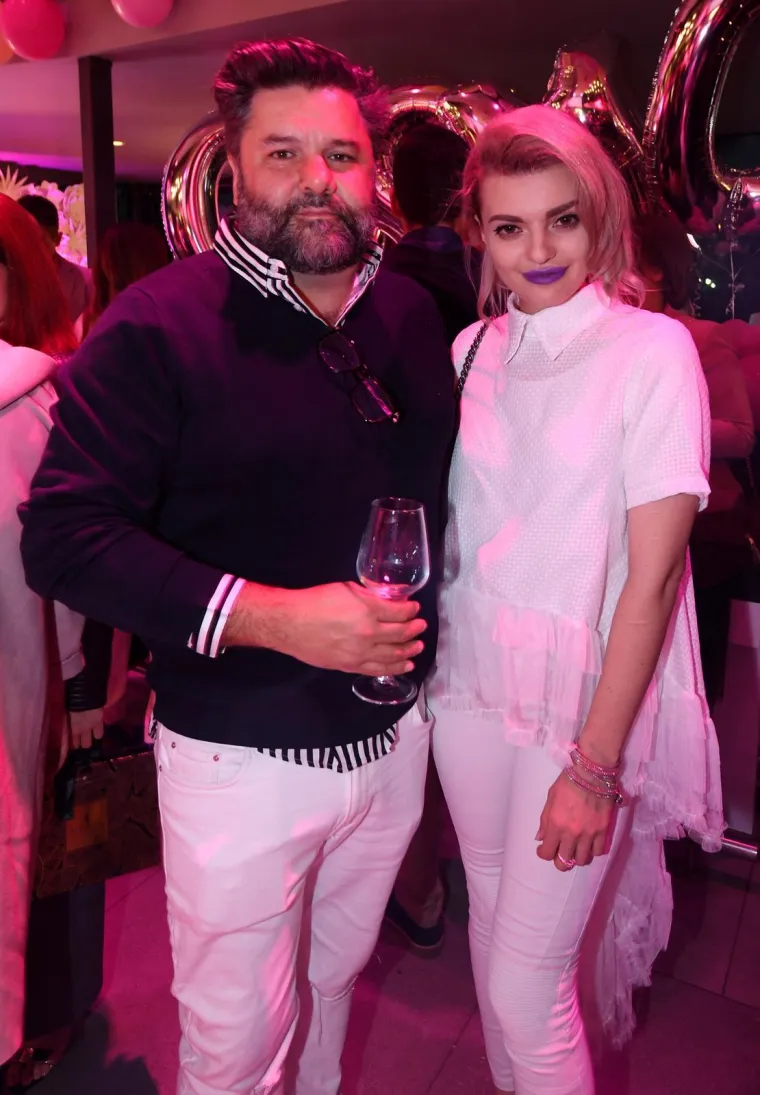 Ni Ella ni Danijela: Ovo je jedina članica obitelji Dvornik koju Charles prati na Instagramu