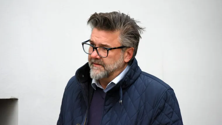 Ni Ella ni Danijela: Ovo je jedina članica obitelji Dvornik koju Charles prati na Instagramu