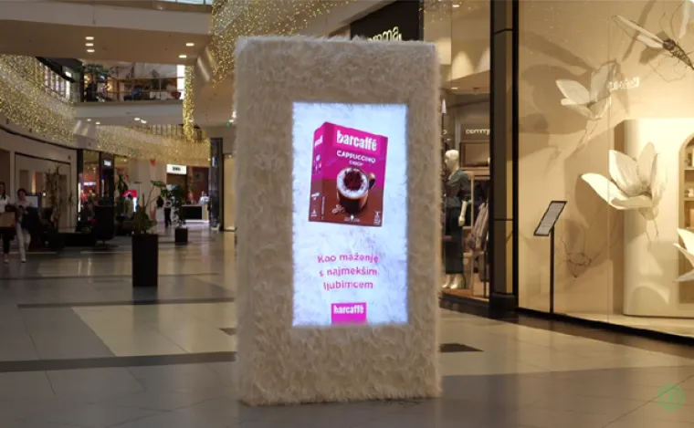 Zagrepčani mazili reklamu i „brali“ kavu s billboarda u režiji Barcaffèa i Pro Media Grupe