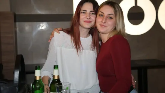 Tko kaže da je Međimurje tiho? Zgodne djevojke 'zapalile' plesni podij, stigli i tamburaši