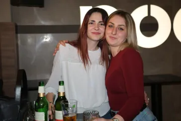 Tko kaže da je Međimurje tiho? Zgodne djevojke 'zapalile' plesni podij, stigli i tamburaši