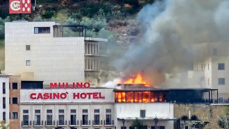 Vatrena stihija u Plovaniji: Gori Casino i hotel Mulino, evakuirali goste
