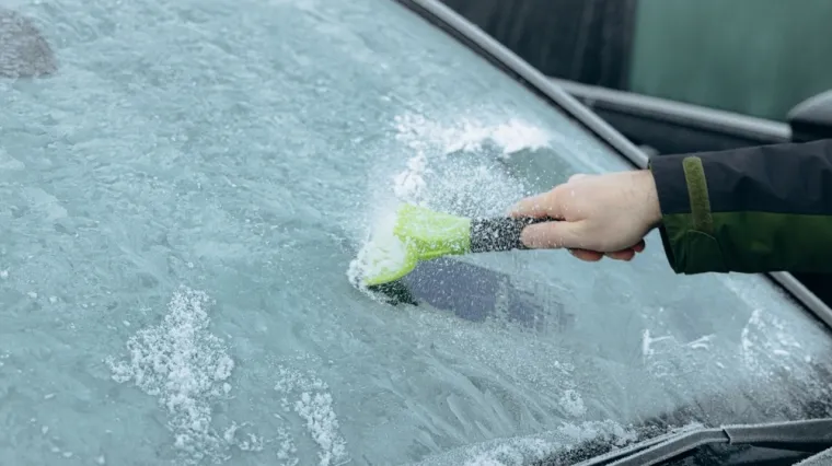 Brzo odledite vjetrobransko staklo: Ovom jednostavnom metodom ćete uštedjeti vrijeme