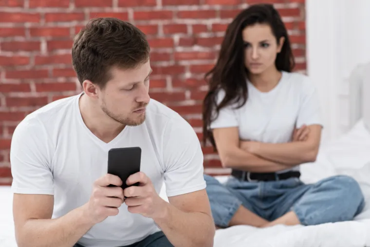 Znate li što je mikro-varanje? Svaki partner ima granice, a stručnjaci otkrivaju gdje su