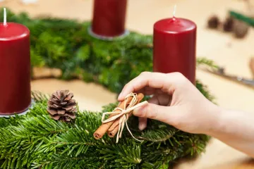 Znate li značenje svijeća na adventskom vijencu? Donosimo sve o njegovoj simbolici