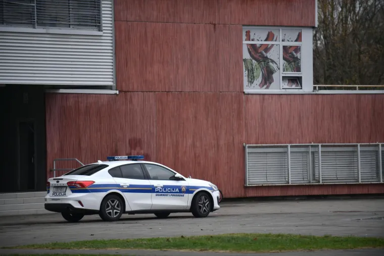 Dojave o bombama u Zagrebu: Evakuirana osnovna &scaron;kola i gradsko Poglavarstvo