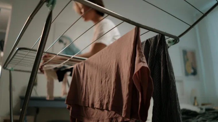 Ubrzajte sušenje rublja u stanu: Spriječite vlagu i plijesan uz jednostavan savjet