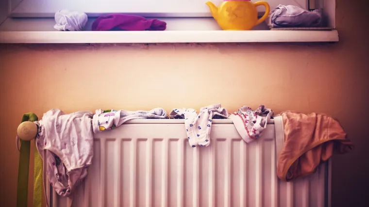 Prestanite sušiti odjeću na radijatoru: Stručnjaci otkrivaju zašto to nije dobra ideja