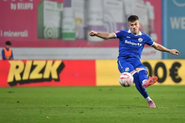 Nevjerojatni talent koji je odbio Dinamo postigao mega-golčinu s više od 30 metara