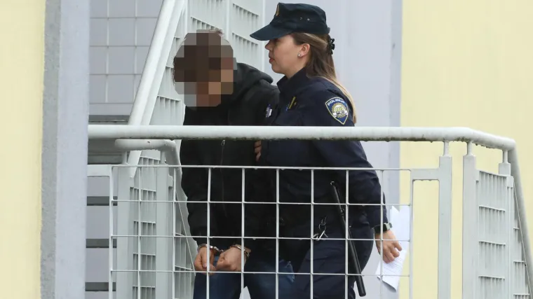 Osumnjičenim mladićima za paljenje Vjesnika određen istražni zatvor