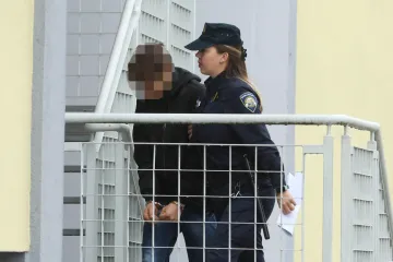 Osumnjičenim mladićima za paljenje Vjesnika određen istražni zatvor