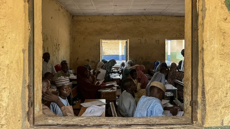 Opsadno stanje u državi: Iz katoličke škole oteto više od 300 učenika i učitelja